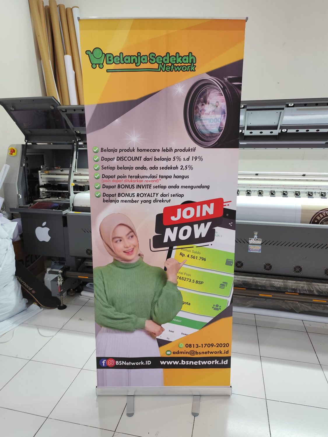 Roll Up Banner
